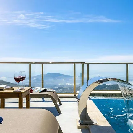 Apartment With Private Pool